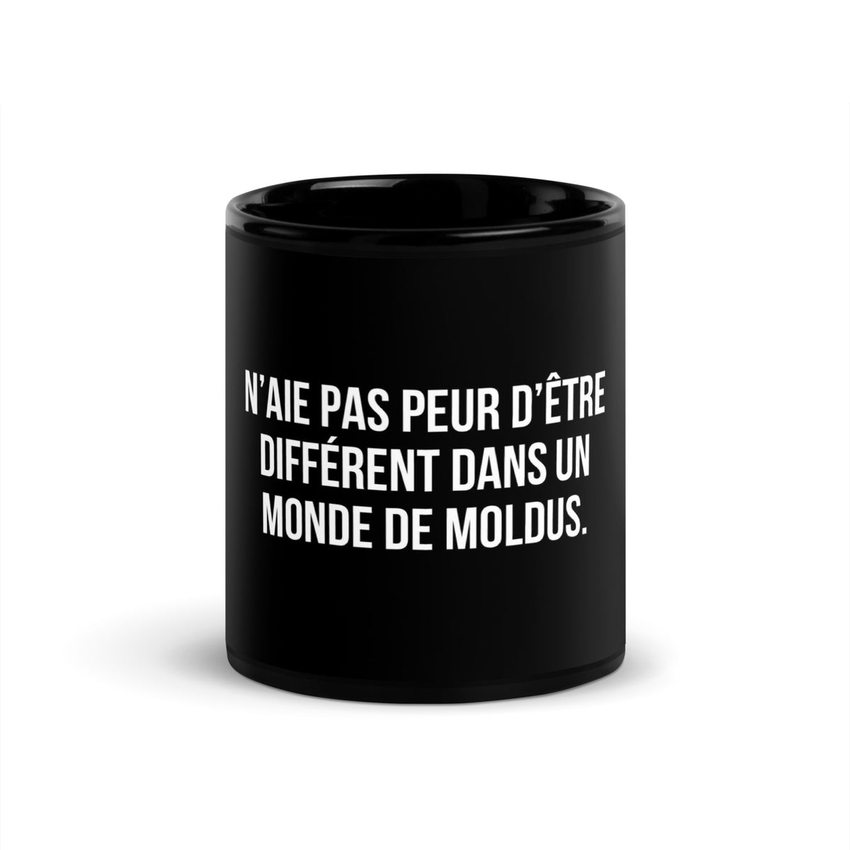 Mug noir de face — N’aie pas peur d’être différent dans un monde de Moldus