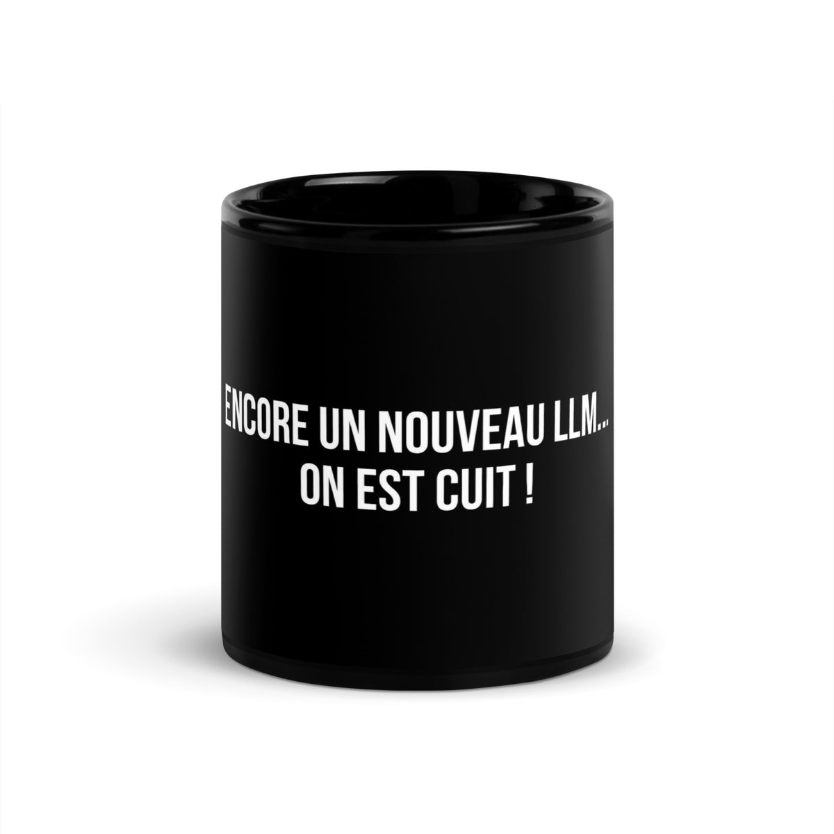 Mug noir de face — Encore un nouveau LLM... on est cuit !