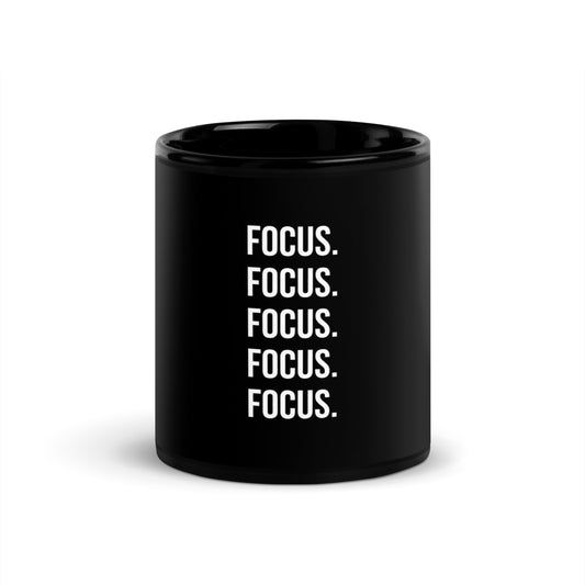 Mug noir de face — Focus. FOCUS. FOCUS. FOCUS. FOCUS